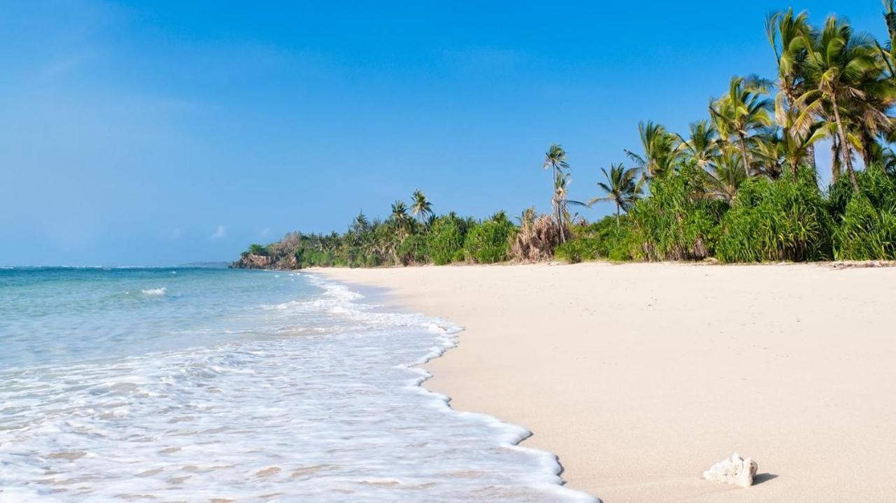 4 U Luxury Bungalows Diani Diani Beach Exteriör bild