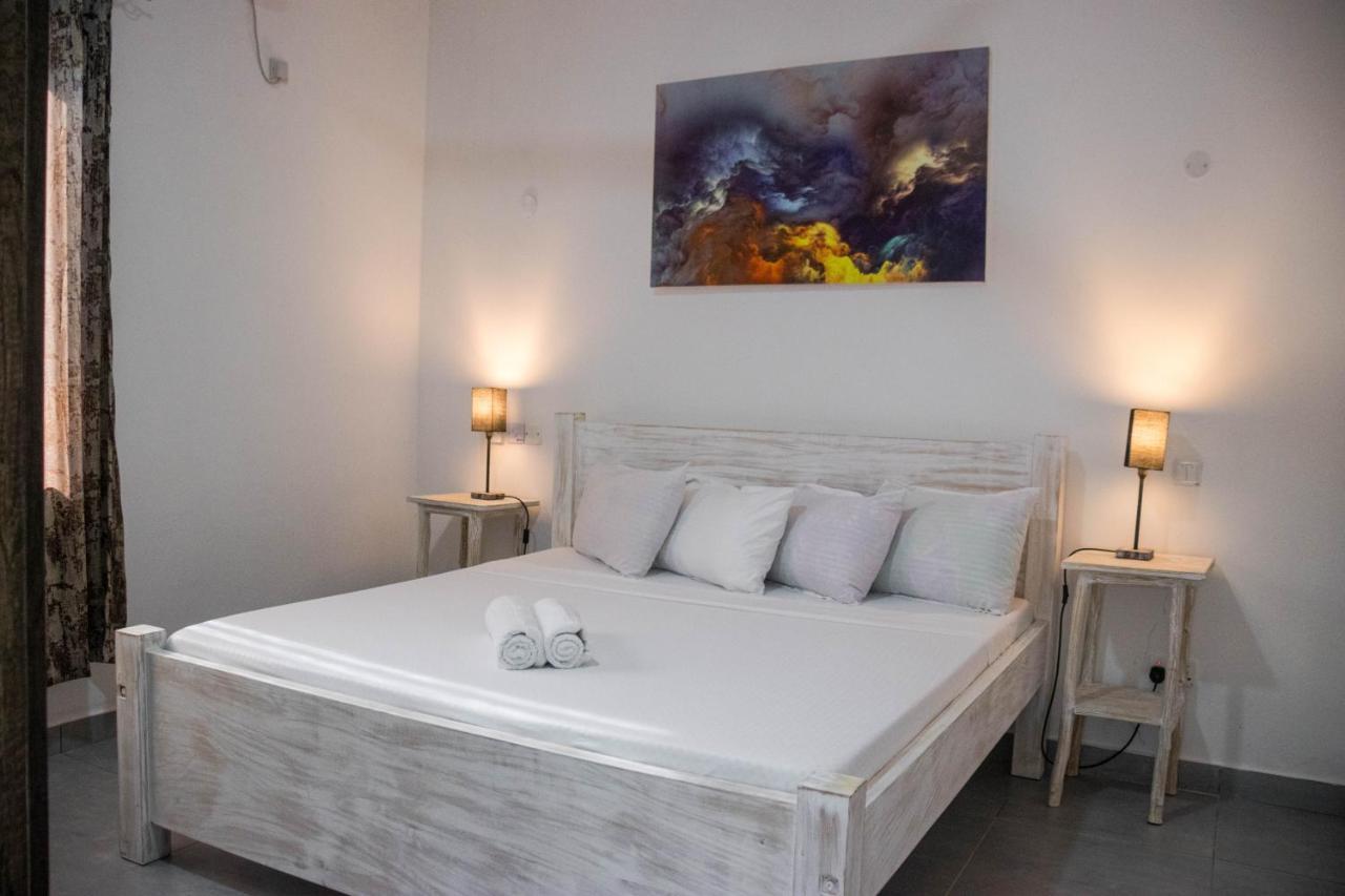4 U Luxury Bungalows Diani Diani Beach Exteriör bild