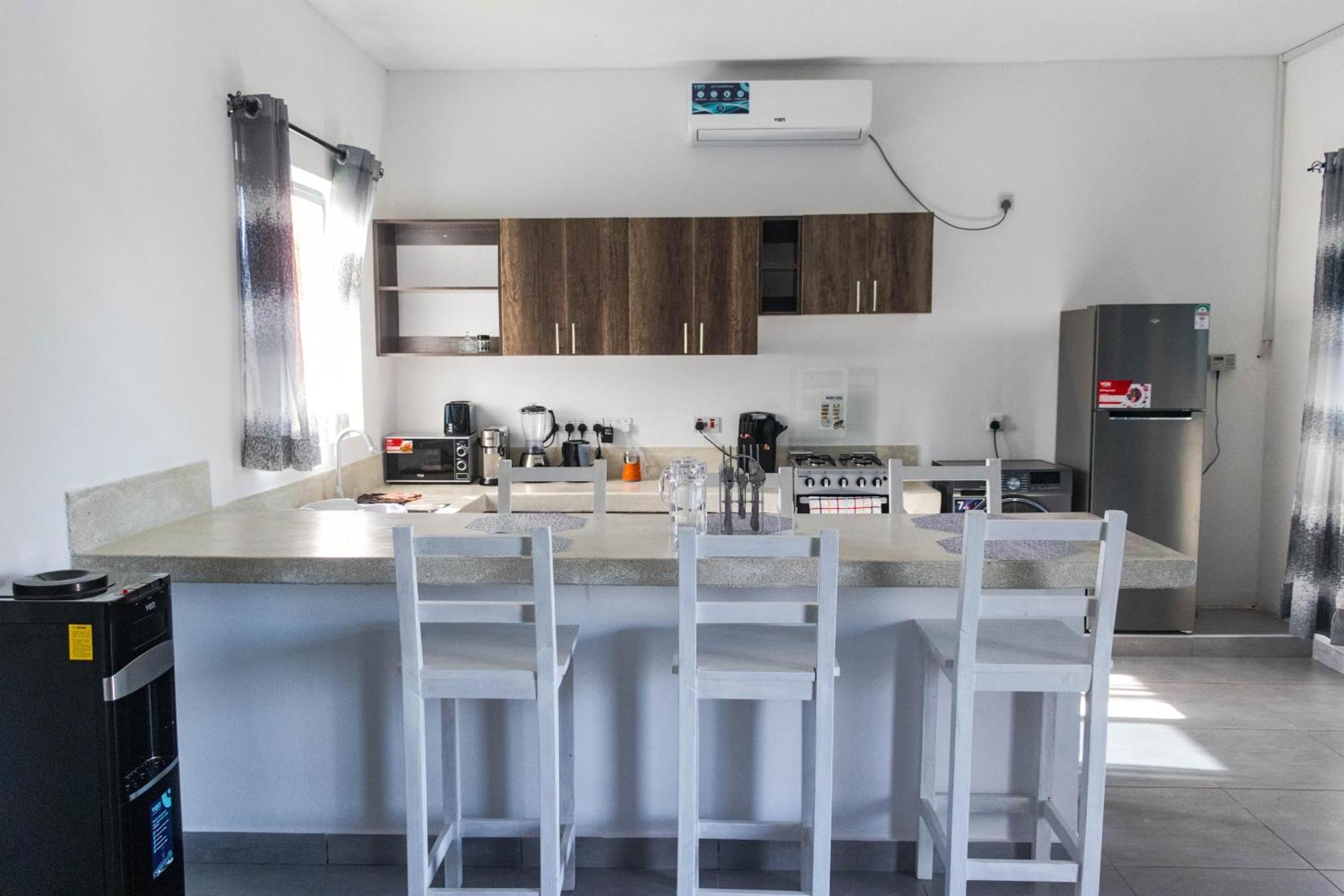 4 U Luxury Bungalows Diani Diani Beach Exteriör bild
