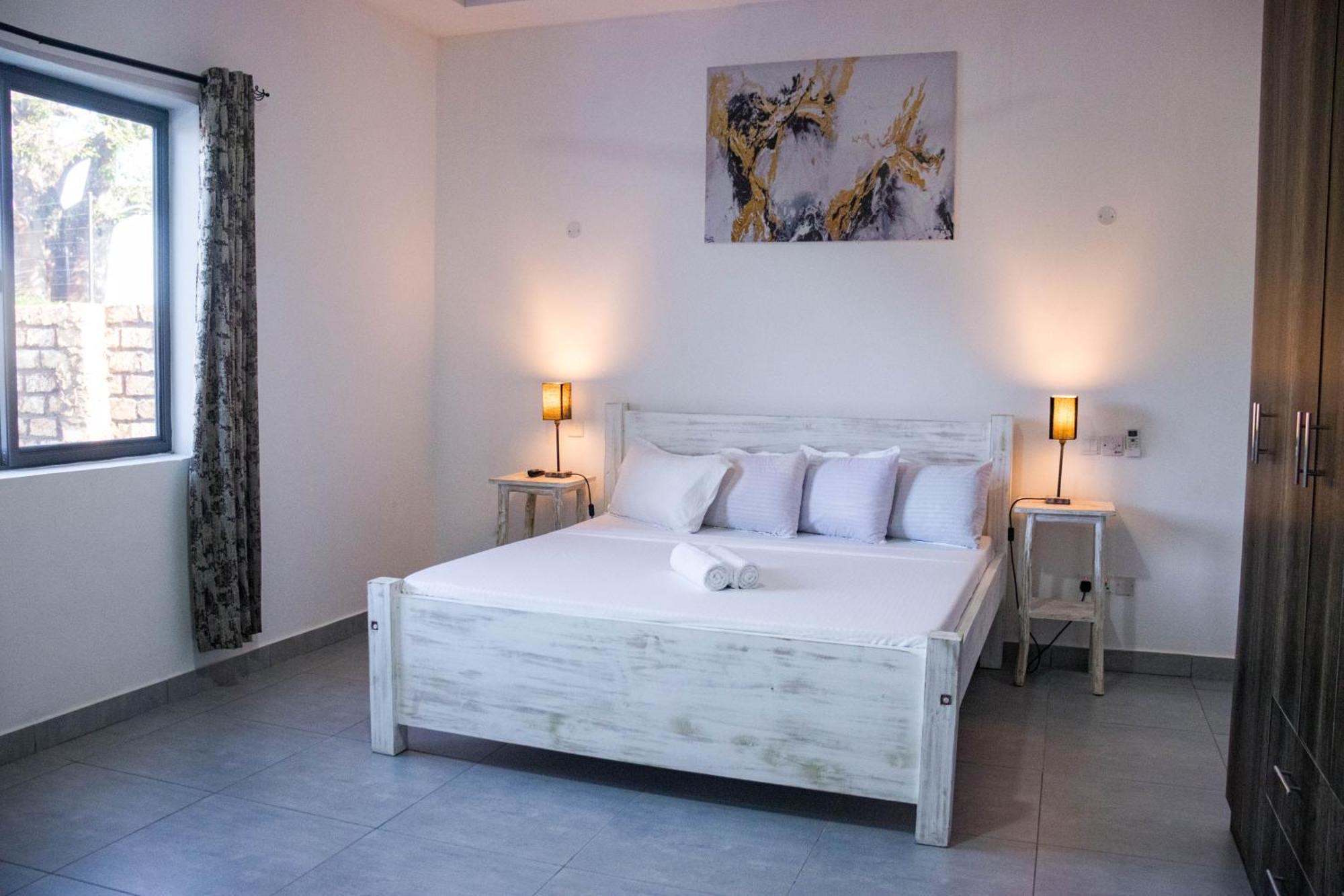 4 U Luxury Bungalows Diani Diani Beach Exteriör bild